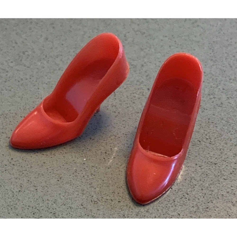 Vintage   Barbie Red High Heels Closed Pointy Toe Pumps Shoes Japan MINT